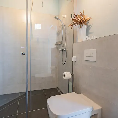Reethus Bei Den Wassern Mit Kamin Und Sauna *