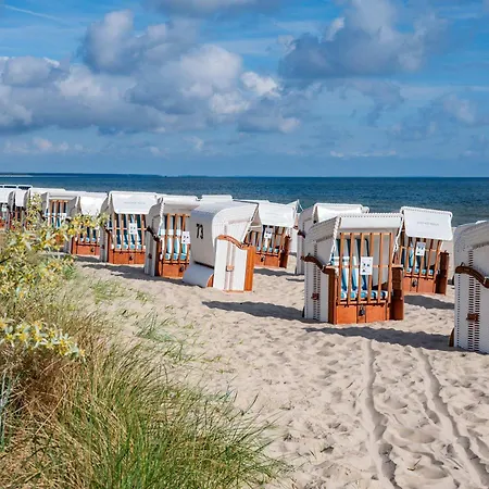 Reethus Bei Den Wassern Mit Kamin Und Sauna * Loddin